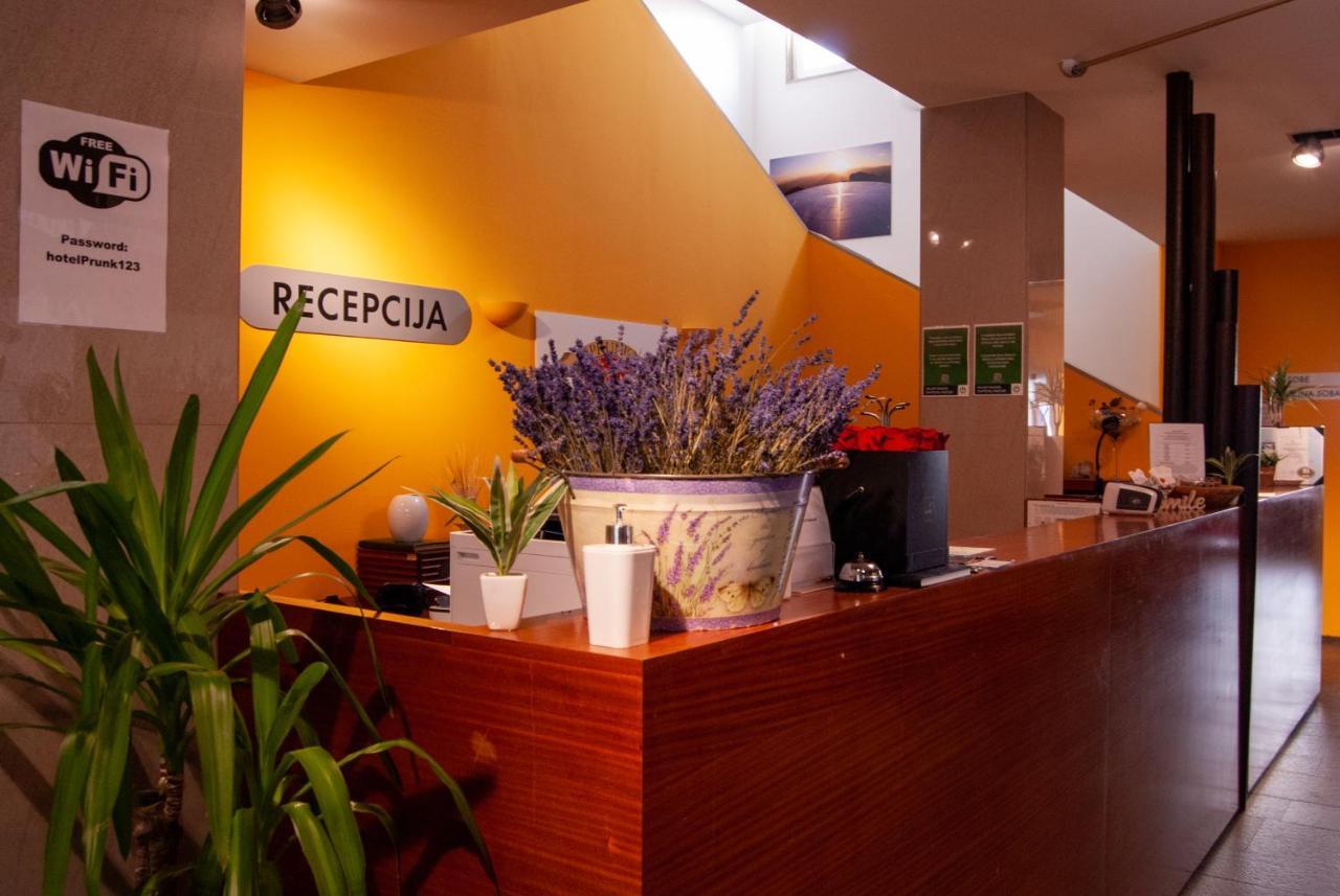 Hotel Prunk Сезана Экстерьер фото
