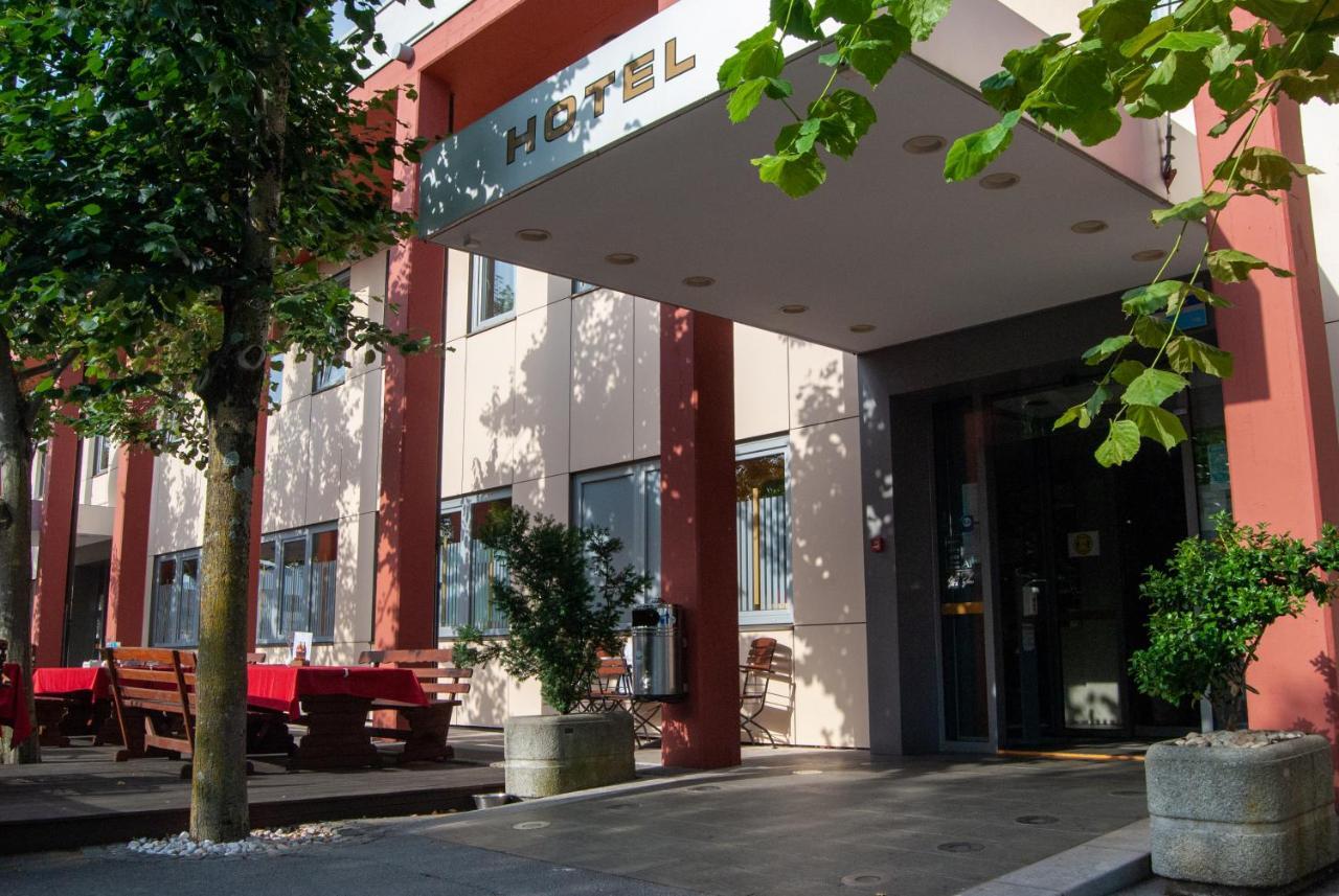 Hotel Prunk Сезана Экстерьер фото