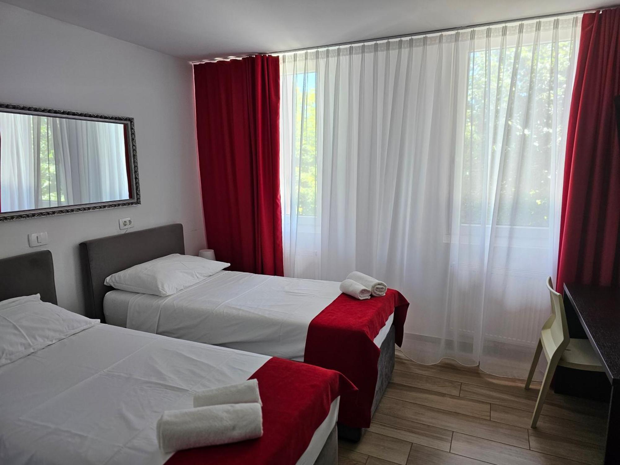 Hotel Prunk Сезана Экстерьер фото