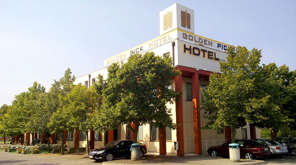 Hotel Prunk Сезана Экстерьер фото